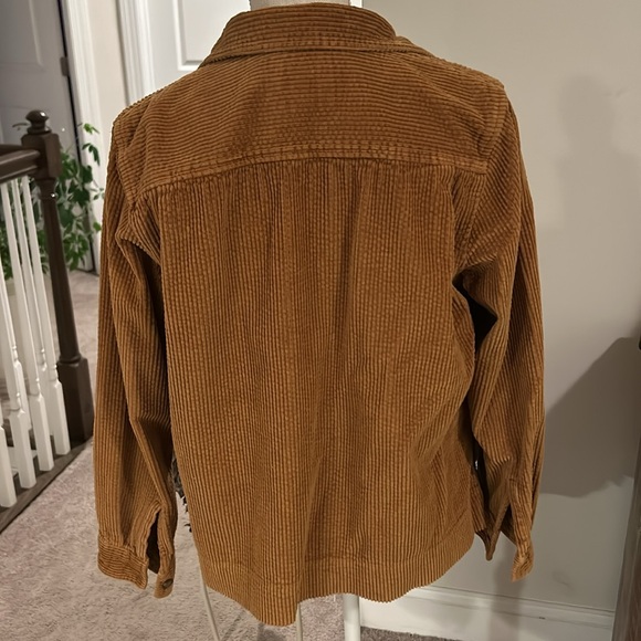 L.L. Bean corduroy button down - Picture 3 of 4